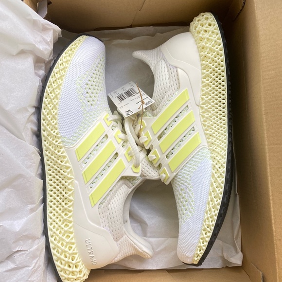 ULTRA4D - Picture 3 of 3